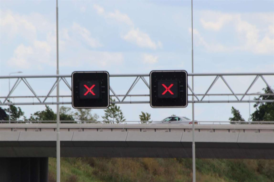 Waarom negeren automobilisten rode kruizen?
