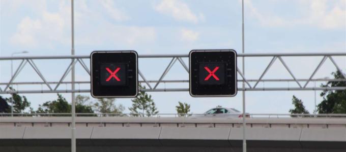 Waarom negeren automobilisten rode kruizen?